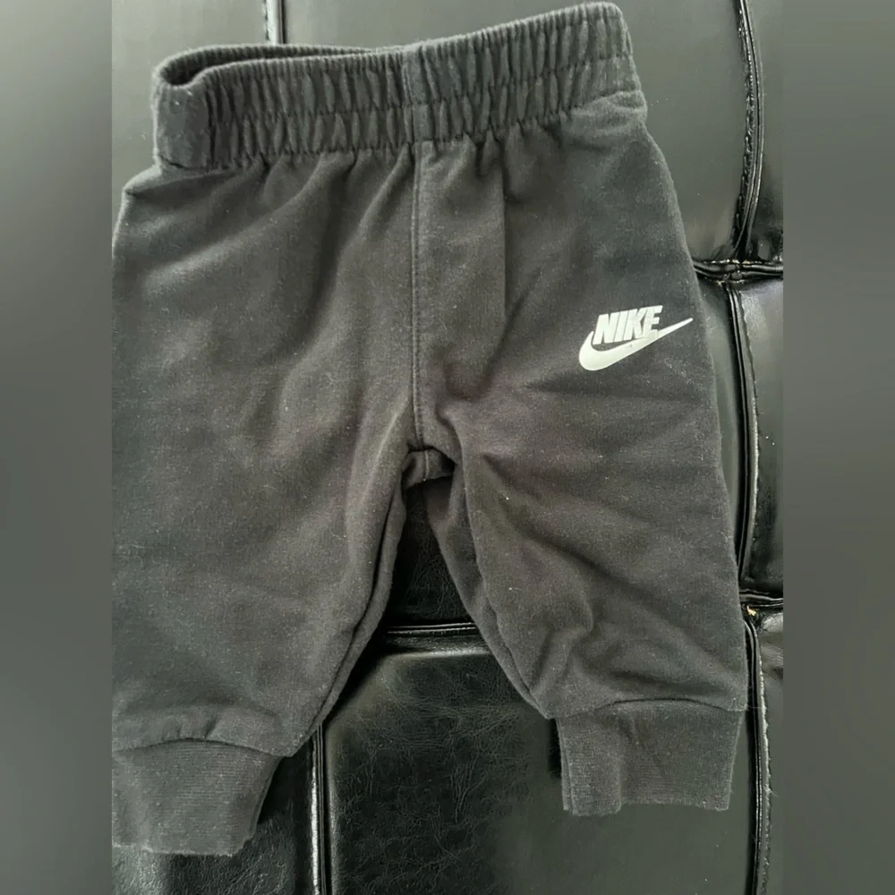 Nike & Activewear Bundle- 0-3 months - Picture 7 of 8